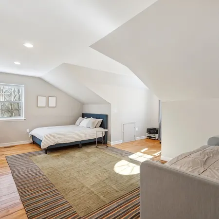 New Deck!  Private 1 Acre Family Friendly Home - Heated Pool, Home Office & Gym