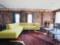 Downtown Crossroads KC Art Loft - Homestays