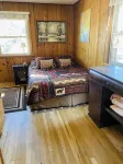Stay in this charming vintage cabin with a wood burning fireplace, - Feriehus