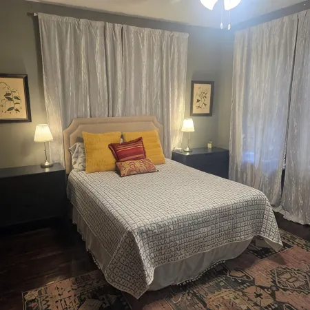 Historic, Cozy Home in the Heart of Town