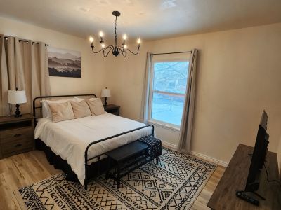 Provo Home! Close to BYU, Downtown Provo, 10 mins from Utah Valley University.