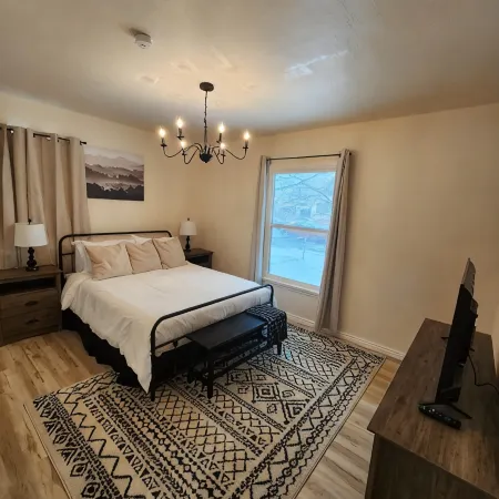 Provo Home! Close to BYU, Downtown Provo, 10 mins from Utah Valley University.