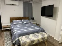 Spacious Studio apartment w/kitchen, outdoor space - Wifi