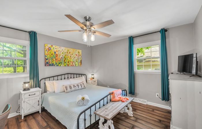Bright & Cheery Bungalow - Mins to Downtwn Fort Mill