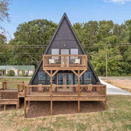 Mountain’s Edge by Appalachian A-Frames, Mountain View, Hot Tub, WiFi