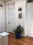 Elegant townhome on quiet street near museums, restaurants, shops, parks & more! - บังกะโล
