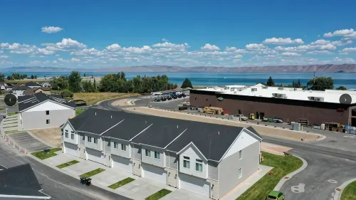 Paradise Townhome Retreat Two 3Br Plus 2 Half BA  Boat PK 1 Block to Marina - 4-Star