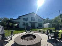 Codax Retreat is a newly constructed cabin on the Chippewa River - Alppimaja