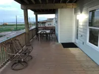 3-bedroom house in charming Surfside Beach with AC, WiFi - 3つ星