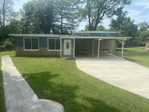 Cozy, Spacious, Great Location to amenities - Wifi