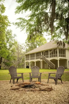 Elegant WATERFRONT home with private boat ramp/dock, elevator, & unmatched view! - Homestays