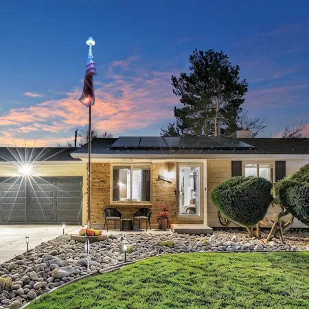 Group Haven: Hot Tub, Fire Pit, 75" Theater, Arcade Games & EV Charger