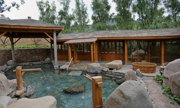 Gubei Water Town Imperial Springs Hotel