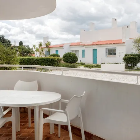 Prainha 2BR Stay | Pool   Beach Access