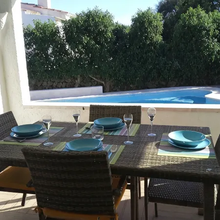 Modern Beach Style Villa, Close To Beach, Restos & Shops, Big Pool, Renovated. Hotels in Binibeca