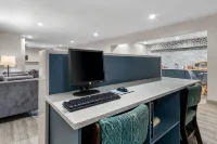 Days Inn by Wyndham Enterprise - Parkplatz