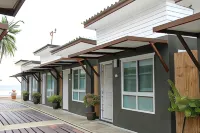 บ้านทะเลหวานรีสอร์ท - ที่มีที่จอดรถ