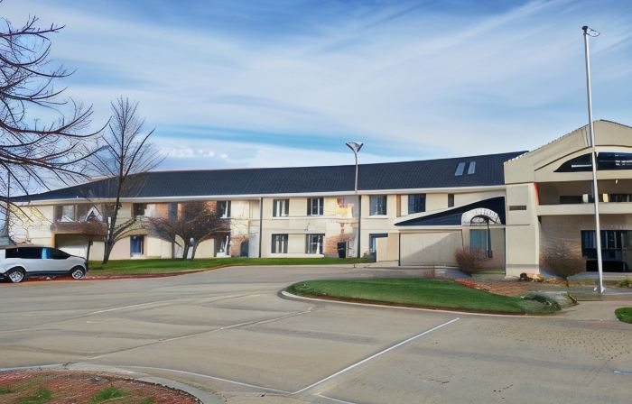 Syracuse Inn and Suites