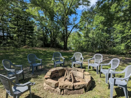 Lakeside Acres at Berlin Lake, OH - 4 Bedroom/3 Bath with separable studio apt - 4성급