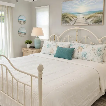 Cozy Home in Quiet Neighborhood!! LLC.              2 Kings  Bed and 1 Queen