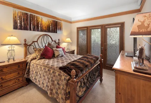Ski in/Out+Luxury over 200+5 Star Reviews Mtn View 2 Bdr/2BA 2 Pools 3 Htubs A/C - 3-Star