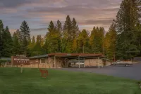 Arnold Meadowmont Lodge Hotels in Arnold