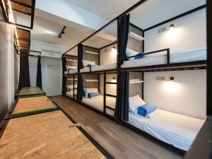 Bedbox Hostel