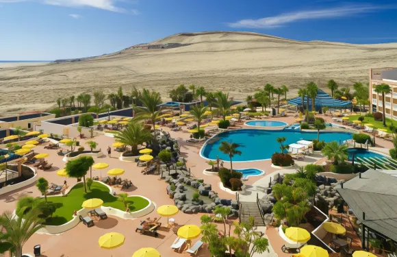 H10 埃絲梅拉達海灘酒店 - 限成人