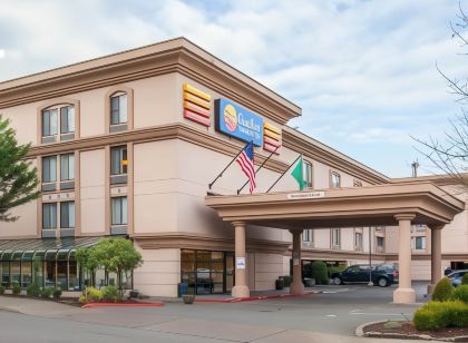 Comfort Inn & Suites Sea-Tac Airport