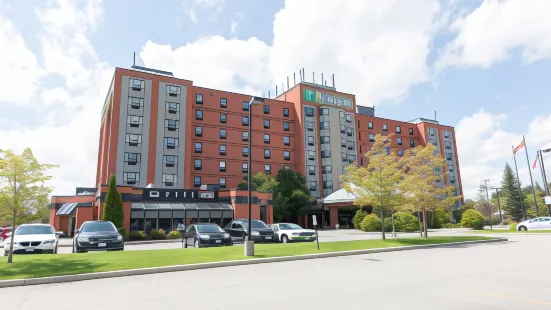 Holiday Inn & Suites Windsor (Ambassador Bridge)