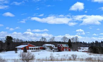 Maple Hill Farm Inn