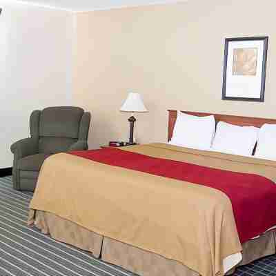 Hometown Inn & Suites Rooms