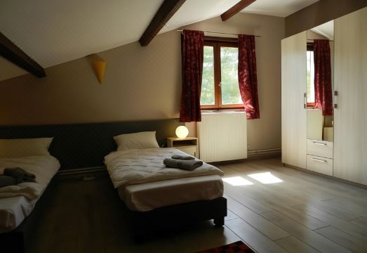 Gite du Domaine des Pierres Dorees - Housity