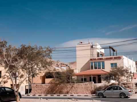 Petra Jewel Luxury Hotel