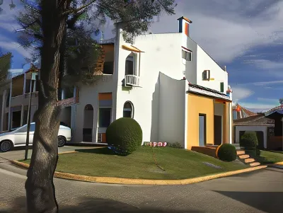 Habitaciones Turisticas Las Brisas Hotels in Valencina de la Concepcion