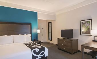 La Quinta Inn & Suites by Wyndham Orlando UCF