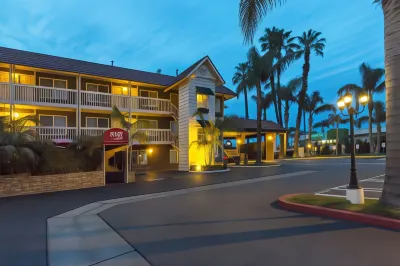 Ramada by Wyndham Costa Mesa/Newport Beach Hotels in Costa Mesa