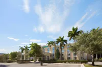 La Quinta Inn & Suites by Wyndham Sunrise Hotels in Broward County