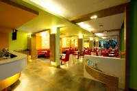 Hotel Maximillian Hotels in Tanjung Balai Karimun