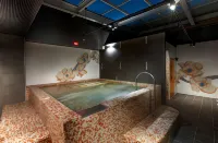 The HO Hotel - Hot Tub