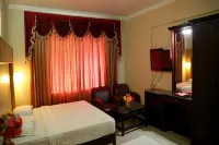 Hotel Vels Court Hôtels à : Palani