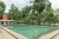 RedDoorz Plus @ Lodaya Gunung Geulis Puncak