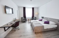 PRIMA Inn HOTEL & HOF NEURUPPIN Hotels in der Nähe von Reiz Ruppiner Einkaufszentrum