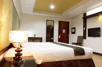 La Piazza Hotel and Convention Center Inc. Các khách sạn ở Legaspi