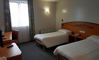 Ibis Cardiff Gate - International Business Park