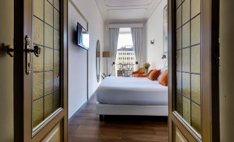 Piazza Farnese Luxury Suites