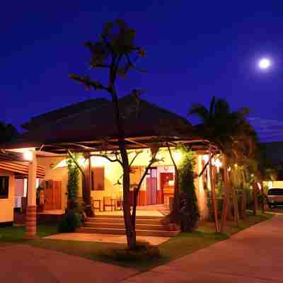 班江燦飯店 Hotel Exterior