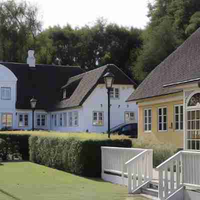 Ballebro Færgekro Hotel Exterior