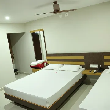 Hotel Alakan Residency Hotels near Thiruchendur Murugan Temple