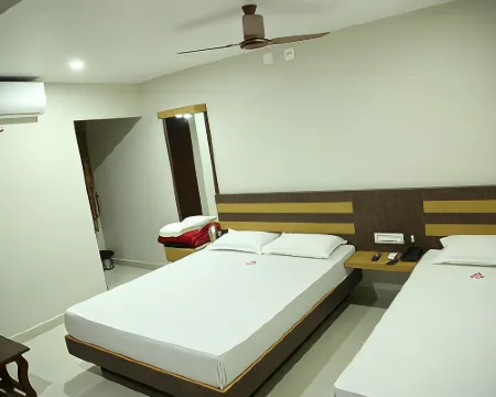 Hotel Alakan Residency Hotels in Tiruchendur